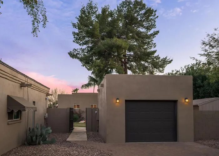 Gasthof Luxury 2ba/2br, Separate Building, Private Basketball Court, Prime Neighborhood